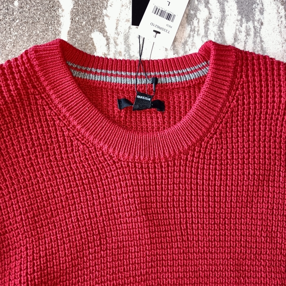 TAHARI Men's Crewneck Sweater New Size Large